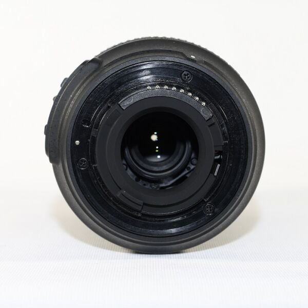 Nikon AF-S DX 18-105mm f/3.5-5.6G ED VR Lens (Temiz 2.El Lens)