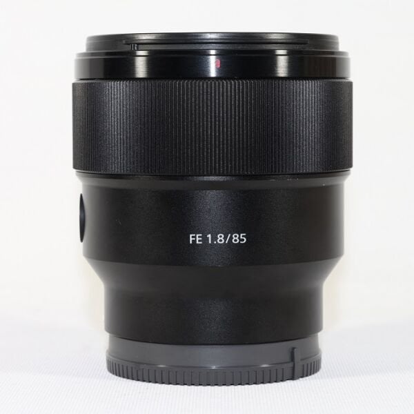 Sony FE 85mm f/1.8 Lens (2. EL Temiz)