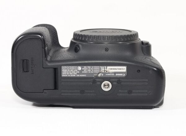 Canon EOS 6D Mark II Body DSLR  Fotoğraf Makinesi 2.el Temiz