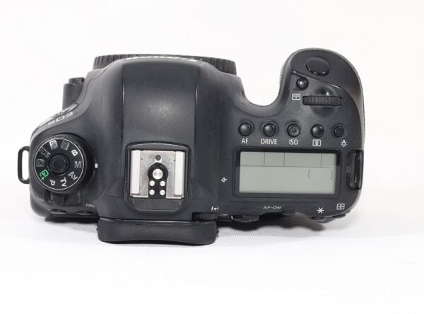 Canon EOS 6D Mark II Body DSLR  Fotoğraf Makinesi 2.el Temiz