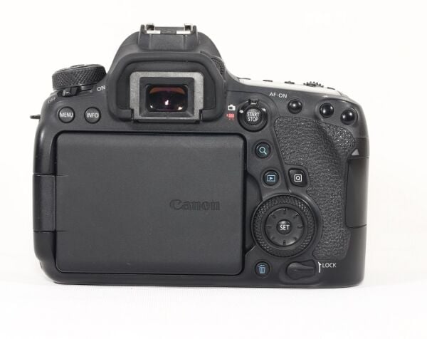 Canon EOS 6D Mark II Body DSLR  Fotoğraf Makinesi 2.el Temiz