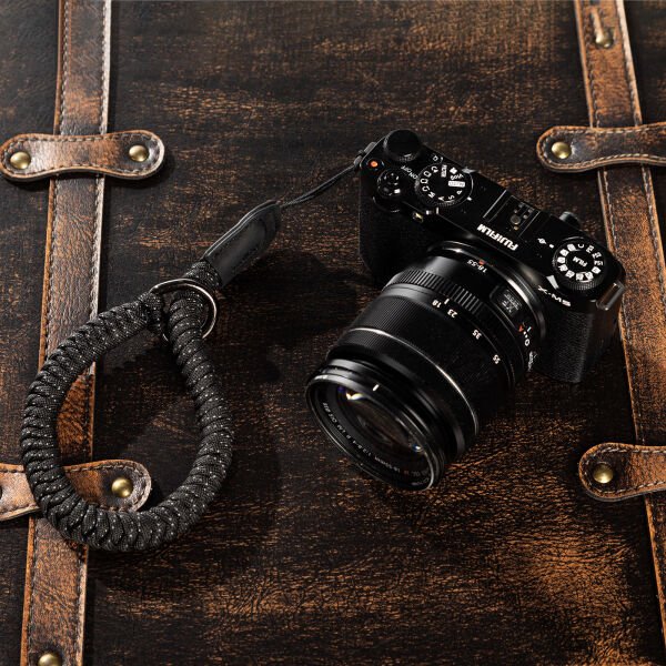 SmallRig 4881 Evrensel Örgülü Bileklik (Siyah)