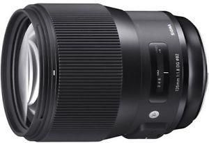 Sigma 135mm F1.8 DG HSM ART Lens (Canon Bayonet)