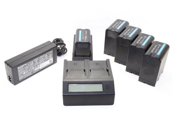 Sony FX6 Video Kamera 28-135 Lens ( 2.EL Çok Temiz))