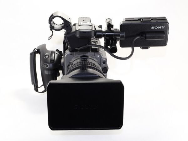 Sony FX6 Video Kamera 28-135 Lens ( 2.EL Çok Temiz))