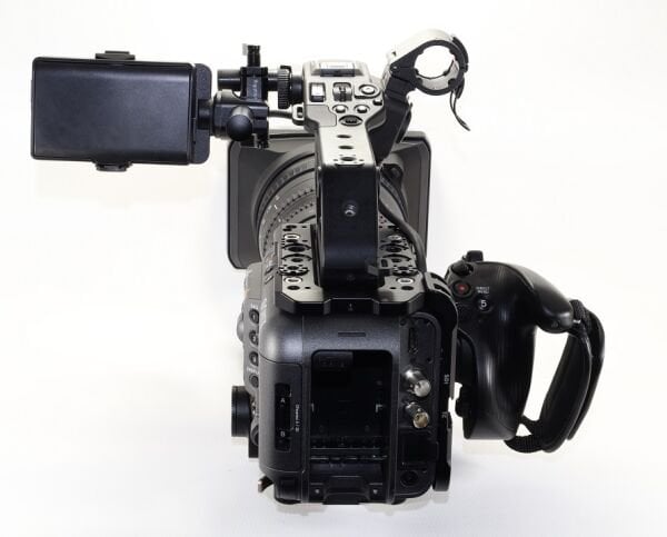 Sony FX6 Video Kamera 28-135 Lens ( 2.EL Çok Temiz))