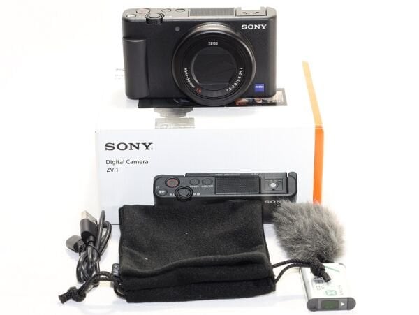 Sony ZV-1 Vlog Fotoğraf Makinesi (2.EL Çok Temiz)