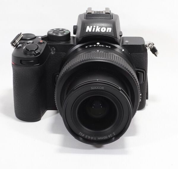 Nikon Z 50 + 24-50mm Lens İle (2.el Çok Temiz)