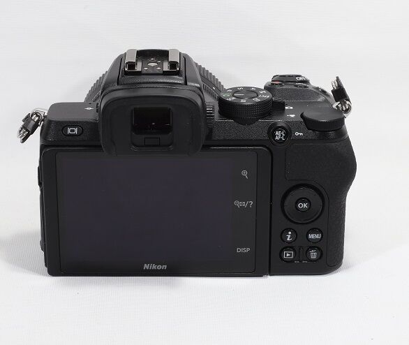 Nikon Z 50 + 24-50mm Lens İle (2.el Çok Temiz)