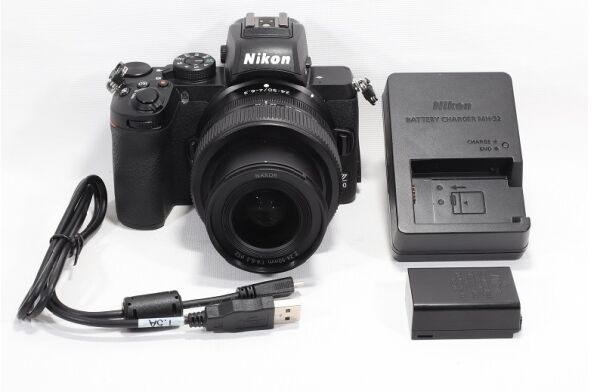 Nikon Z 50 + 24-50mm Lens İle (2.el Çok Temiz)