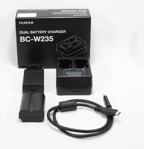 Fujifilm BC-W235 Şarj Cihazı + NP-W235 Li-Ion Batarya (2. El Çok Yeni gibi)