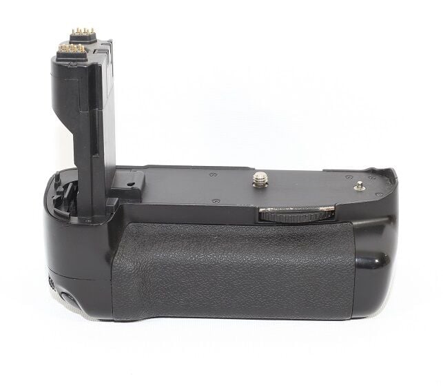 Sanger BG-E7 Canon 7D İçin  Battery Grip (2.el Çalışır Durumda)