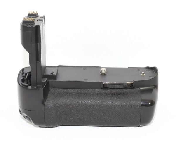Sanger BG-E7 Canon 7D İçin  Battery Grip (2.el Çalışır Durumda)