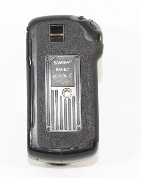 Sanger BG-E7 Canon 7D İçin  Battery Grip (2.el Çalışır Durumda)