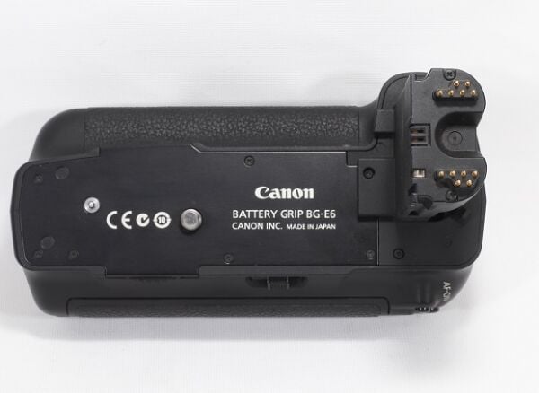 Canon BG-E6 Canon 5D Mark II için Batarya Grip  (2.el Çalışır Durumda)