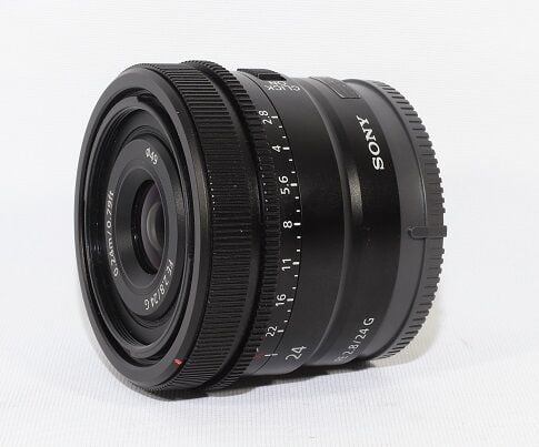Sony FE 24mm f/2.8 G Lens (2. EL Çok Temiz)