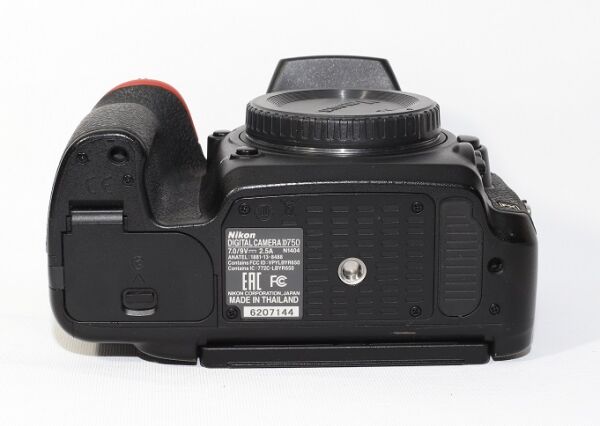 Nikon D750 Body DSLR  (2.el Temiz)