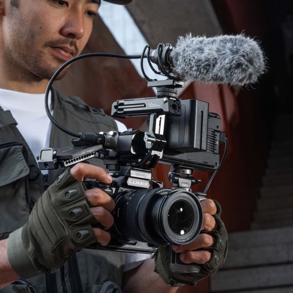 SmallRig 4902 Panasonic LUMIX S1II / S1IIE / S1RII / S5II / S5IIX / G9II  için  Kafes