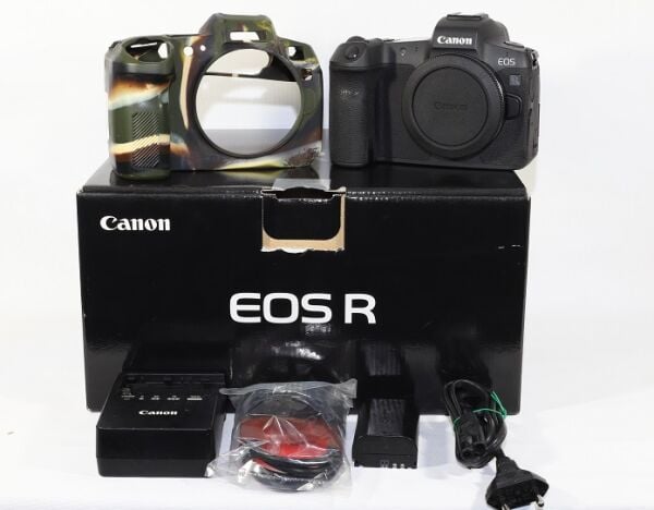 Canon EOS R Body Aynasız Fotoğraf Makinesi (2.EL Çok Temiz)