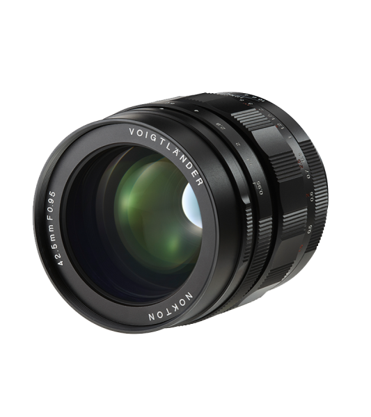 Voigtländer lens F0.95/42.5mm NOKTON