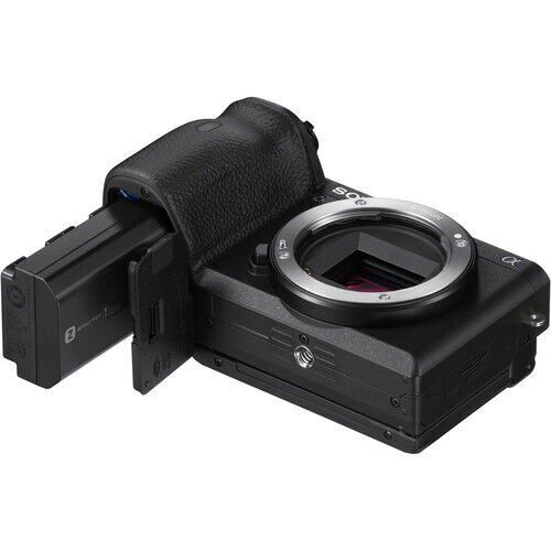 Sony α6600 (ILCE‑6600M/B) – Kit Şekilde (18‑135 mm)