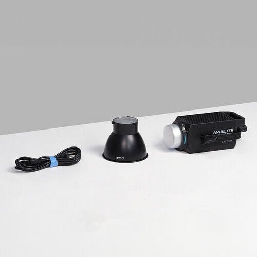 Nanlite FS-300C RGBW Tam Renkli LED Işık