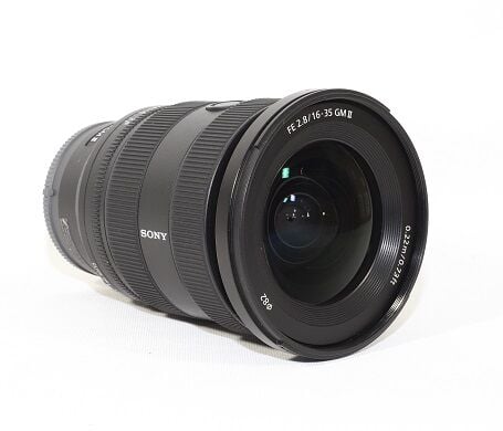 Sony FE 16-35mm f/2.8 GM II Lens (2.Yeni Gibi)