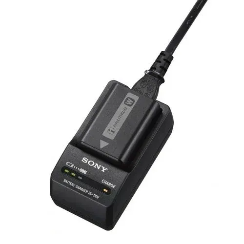 Sony ACCTRW Seyahat Şarj Kiti (NP-FW50 Batarya + Şarj Cihazı)