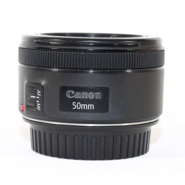 Canon EF 50mm f/1.8 STM Lens (2.EL Çok Temiz)