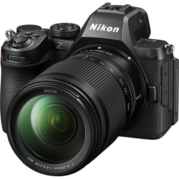 Nikon Z5 II 24-200mm f/4-6.3 VR Lensli Fotoğraf Makinesi
